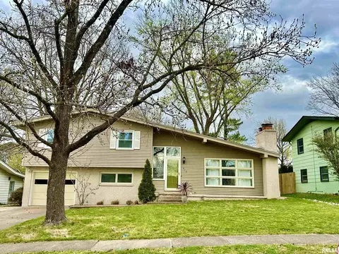 913 S Glenview Dr, Carbondale, IL 62901