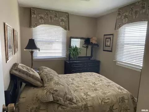207 Lingale St, Marion, IL 62959 photo 24