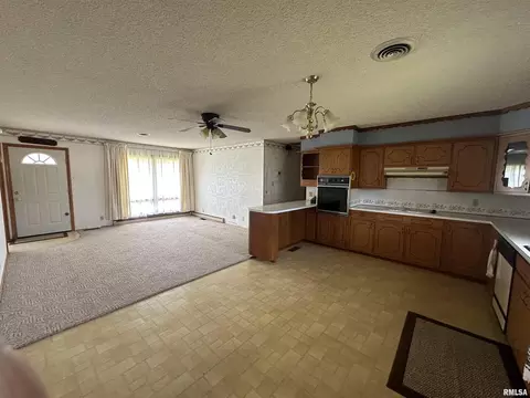 9162 Bennett Rd, Benton, IL 62812 photo 4