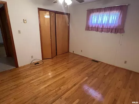 9162 Bennett Rd, Benton, IL 62812 photo 11