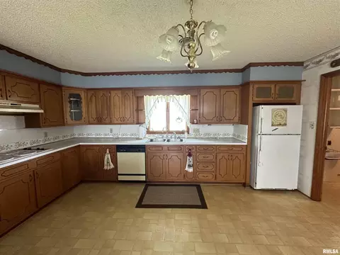 9162 Bennett Rd, Benton, IL 62812 photo 7