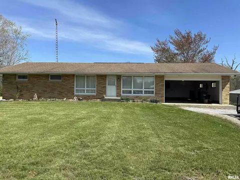 9162 Bennett Rd, Benton, IL 62812