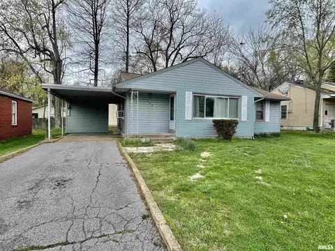 208 Oak Dr, Metropolis, IL 62960