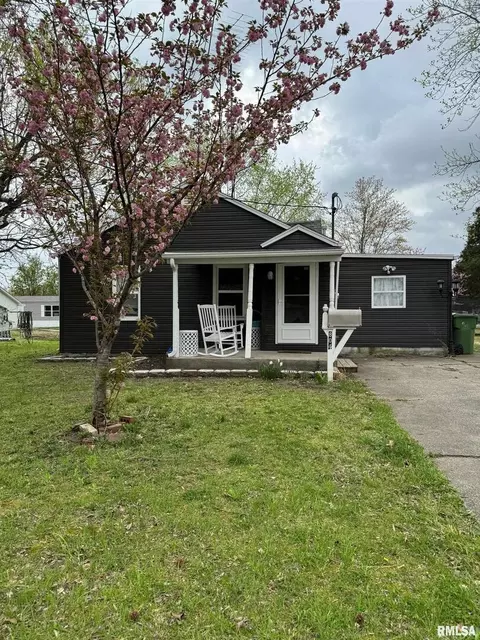 804 W Webster St, Benton, IL 62812