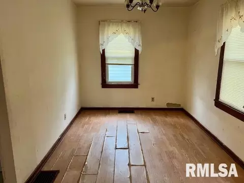 613 N Beech, Centralia, IL 62801 photo 4