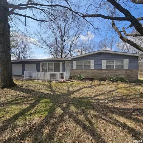 5 Edgewood St, Mount Vernon, IL 62864