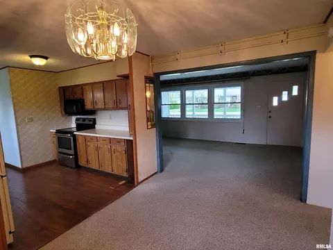 206 E Jennings St, Salem, IL 62881 photo 13