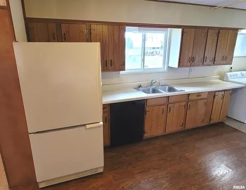206 E Jennings St, Salem, IL 62881 photo 10