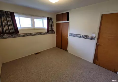 206 E Jennings St, Salem, IL 62881 photo 20