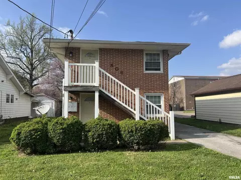 806 W College St, Carbondale, IL 62901