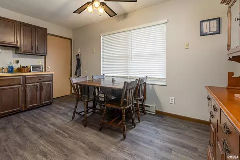 604 Valmar Dr, Marion, IL 62959 photo 6