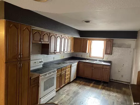 5 Charles Dr, Centralia, IL 62801 photo 3