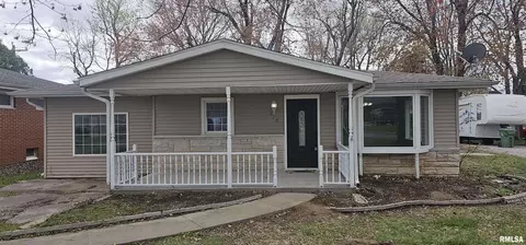 210 Springfield Ave, Anna, IL 62906 photo 2