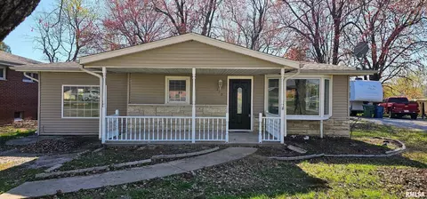 210 Springfield Ave, Anna, IL 62906