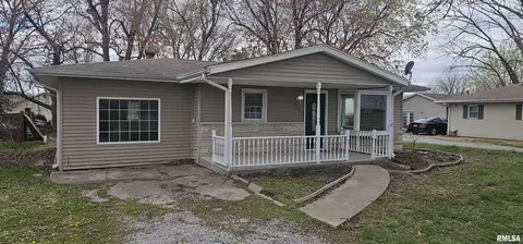 210 Springfield Ave, Anna, IL 62906 photo 3