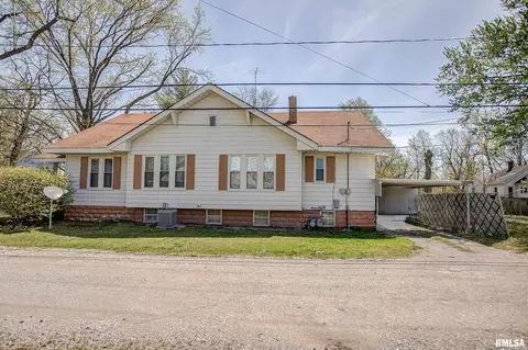 313 W 3rd St, Centralia, IL 62801 photo 10