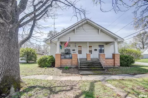 313 W 3rd St, Centralia, IL 62801
