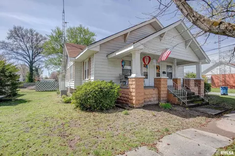 313 W 3rd St, Centralia, IL 62801 photo 3