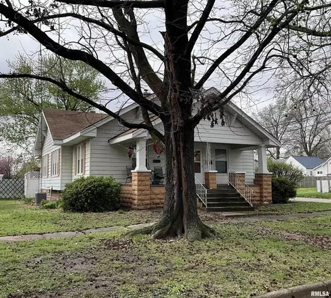 313 W 3rd St, Centralia, IL 62801 photo 5