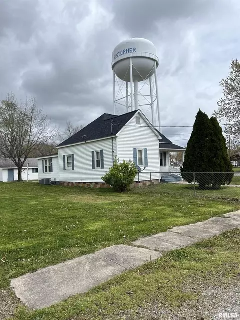 401 W Sylvester Ave, Christopher, IL 62822 photo 3