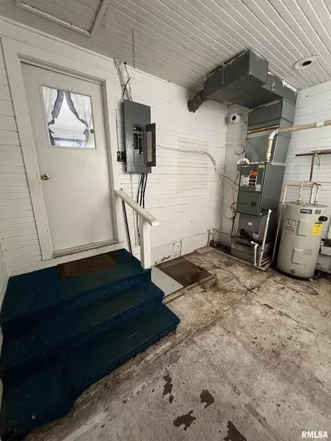 401 W Sylvester Ave, Christopher, IL 62822 photo 14