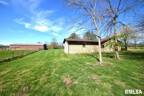 15667 E Windsong Rd, Mount Vernon, IL 62864 photo 5