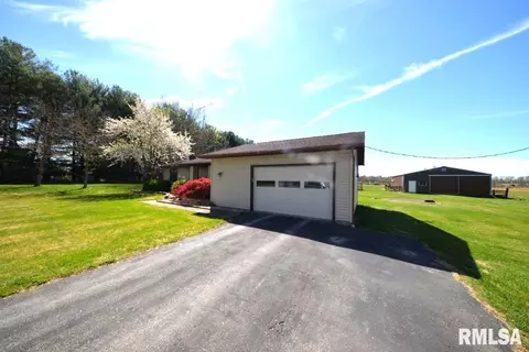 15667 E Windsong Rd, Mount Vernon, IL 62864 photo 2