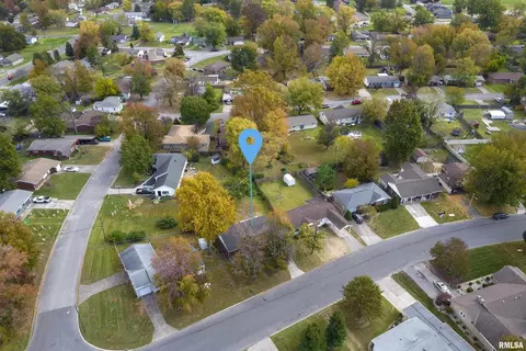 338 Park Ln, Herrin, IL 62948 photo 2