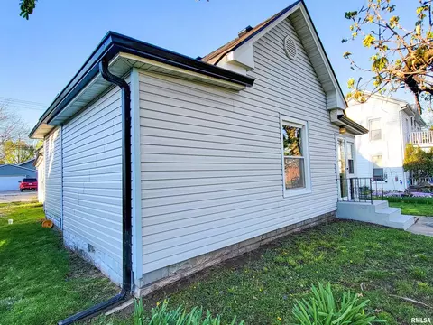 427 E 4th St, Flora, IL 62839 photo 14