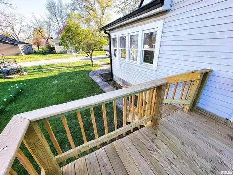 427 E 4th St, Flora, IL 62839 photo 13