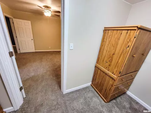 427 E 4th St, Flora, IL 62839 photo 42