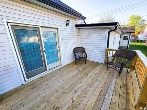 427 E 4th St, Flora, IL 62839 photo 12