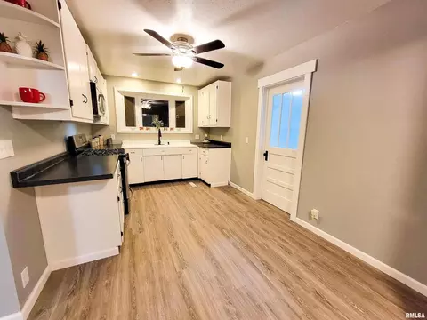427 E 4th St, Flora, IL 62839 photo 62