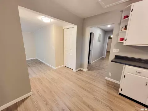 427 E 4th St, Flora, IL 62839 photo 20