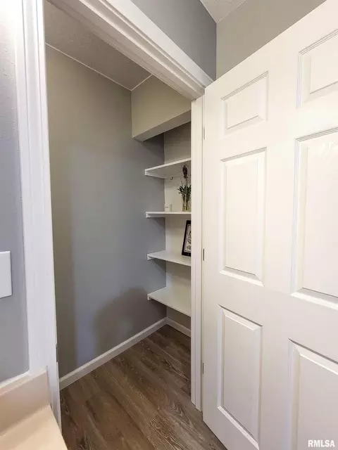 427 E 4th St, Flora, IL 62839 photo 61
