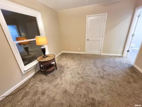 427 E 4th St, Flora, IL 62839 photo 41