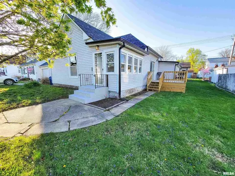 427 E 4th St, Flora, IL 62839 photo 10