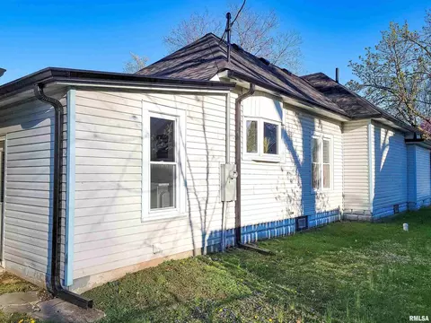 427 E 4th St, Flora, IL 62839 photo 15