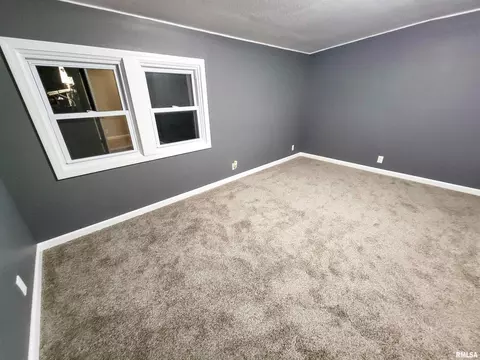427 E 4th St, Flora, IL 62839 photo 51