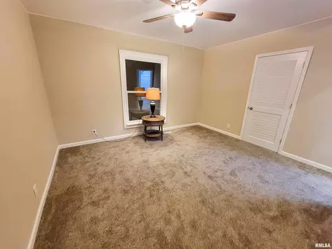 427 E 4th St, Flora, IL 62839 photo 40