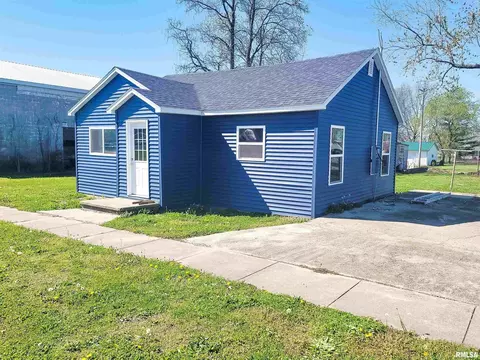 320 Front St, Xenia, IL 62899