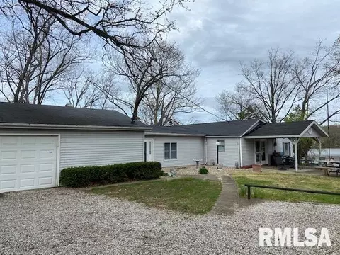 3266 Cumberland Rd, Centralia, IL 62801