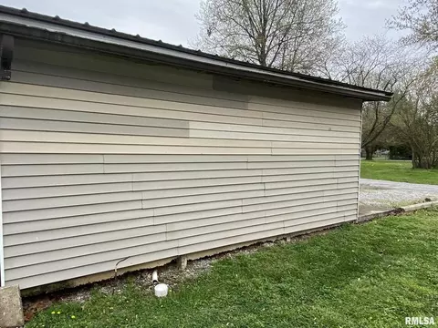 305 S Church St, Christopher, IL 62822 photo 7