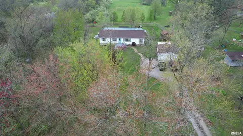 2597 Branch Rd, Salem, IL 62881