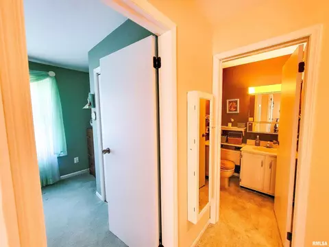 918 W 5th St, Flora, IL 62839 photo 39
