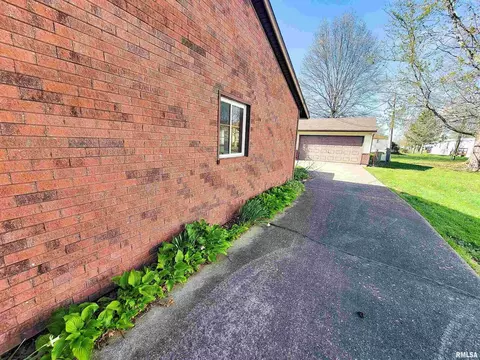 918 W 5th St, Flora, IL 62839 photo 58
