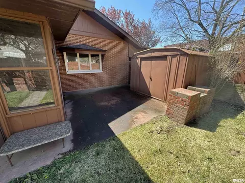 104 N Mill St, Flora, IL 62839 photo 50