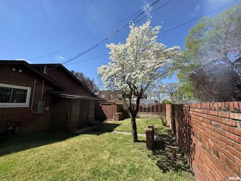104 N Mill St, Flora, IL 62839 photo 49