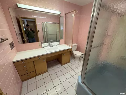 104 N Mill St, Flora, IL 62839 photo 37