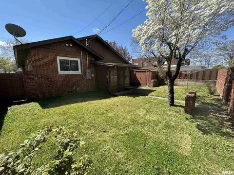 104 N Mill St, Flora, IL 62839 photo 47